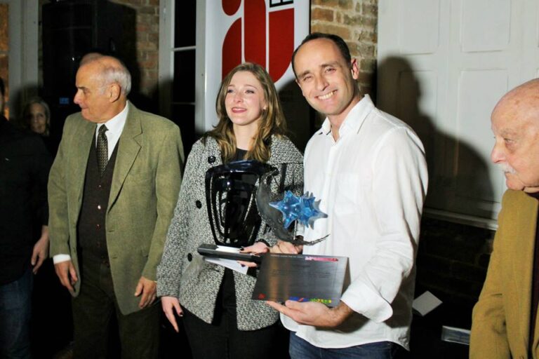 Na edição de 2014 a arquiteta Cristiane Lavall foi a grande vencedora. Desde a primeira edição do Prêmio já foram mais de 240 trabalhos que receberam a menção honrosa!
